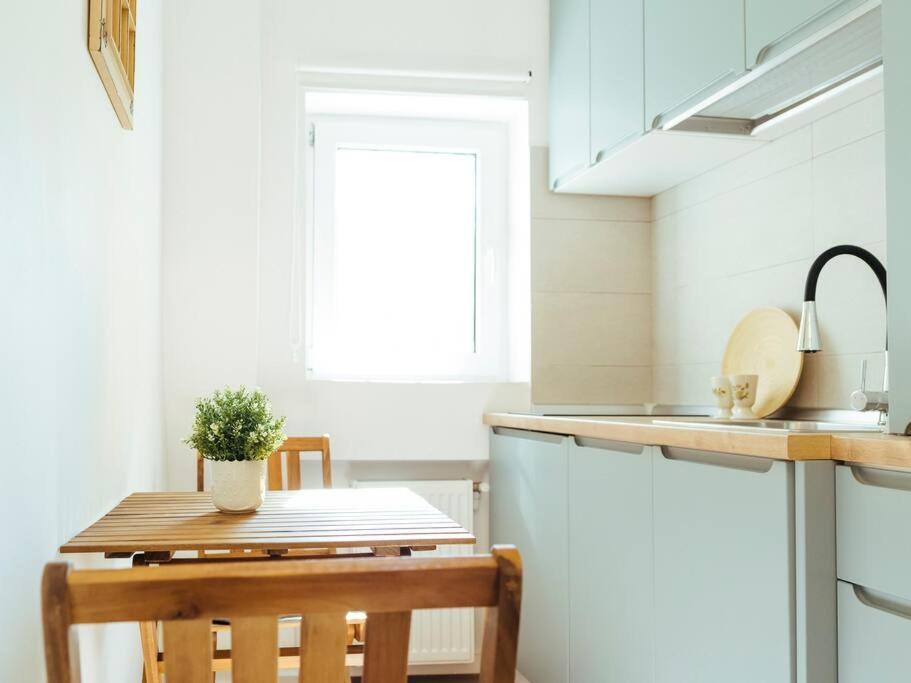 Cozy Studio Next To House Of Parliament بوخارست المظهر الخارجي الصورة